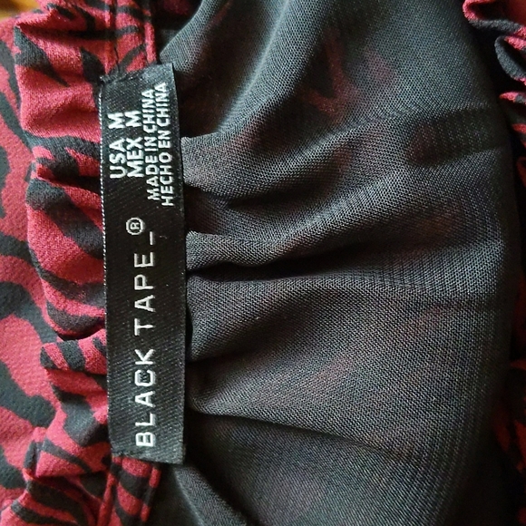 NWOT Beautiful Dress - Picture 3 of 5